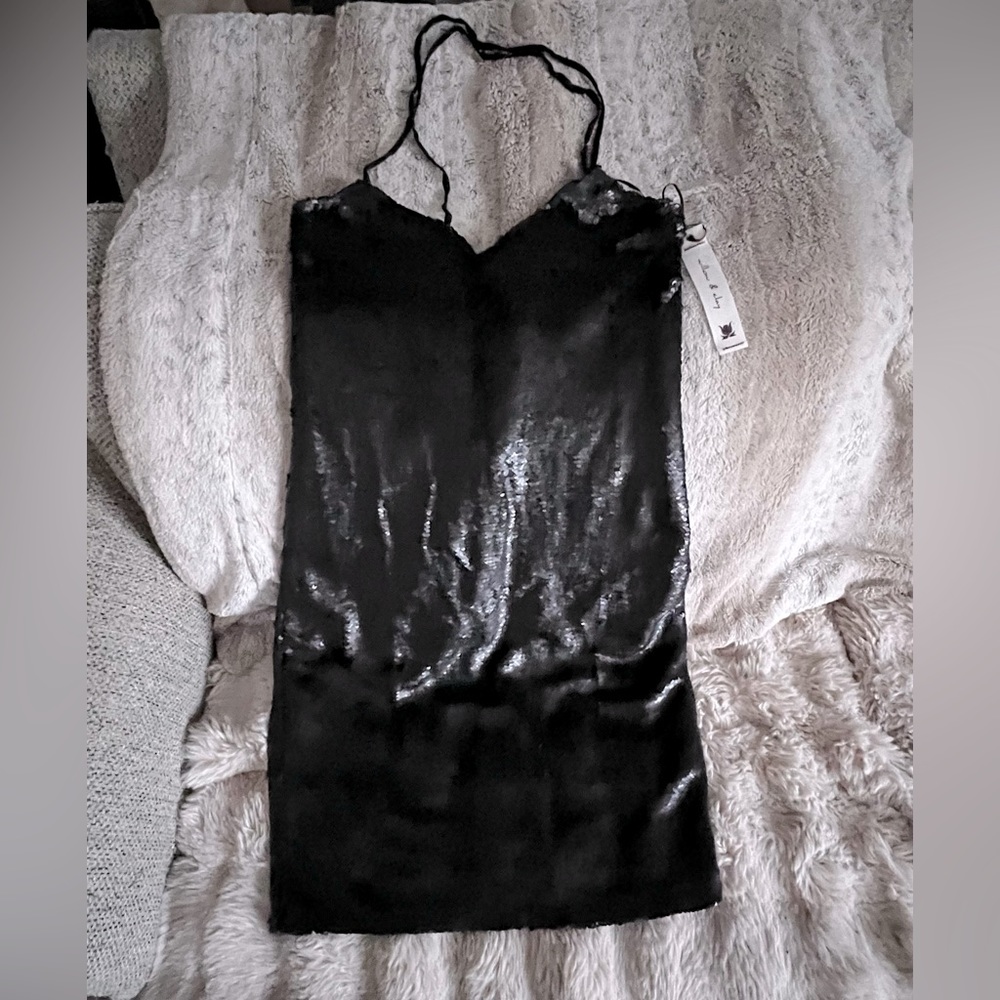 Willow & Clay Black Sequined Dress, Size S, NWT. Dress has a zip back.